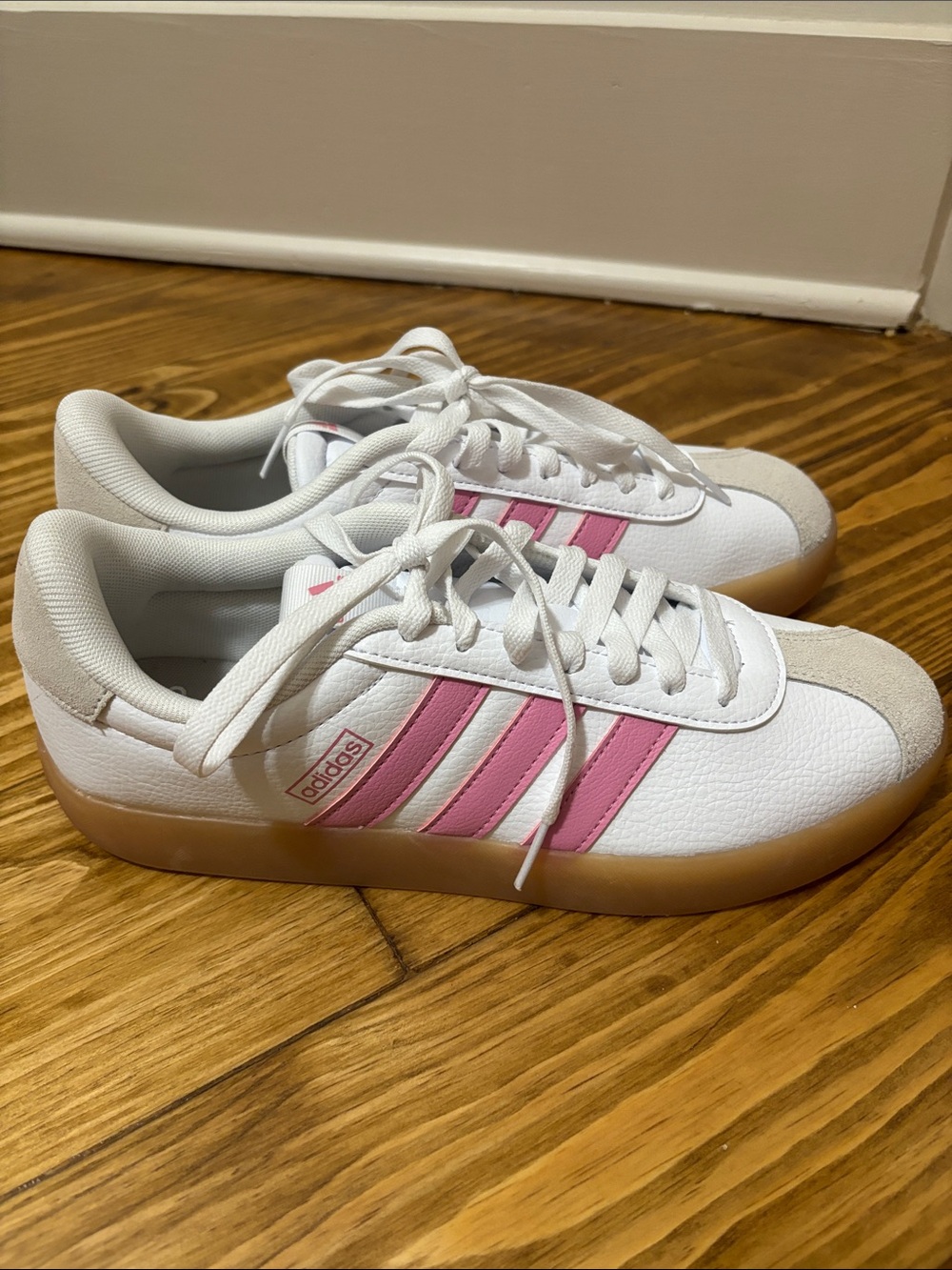 Adidas VL Court 3.0 Lace Up Sneakers White w/Pink Stripes Women’s 9 - Picture 2 of 8